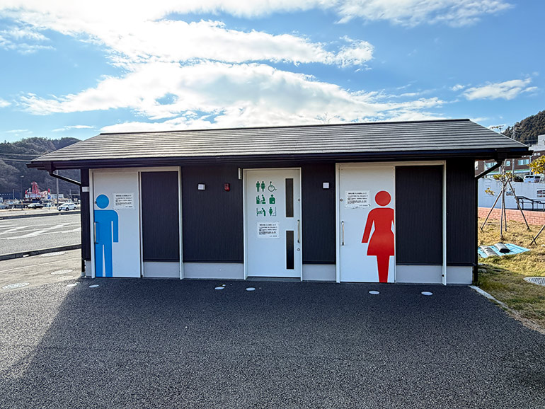 女川港のトイレ