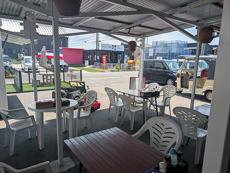 タイの村料理289の外席