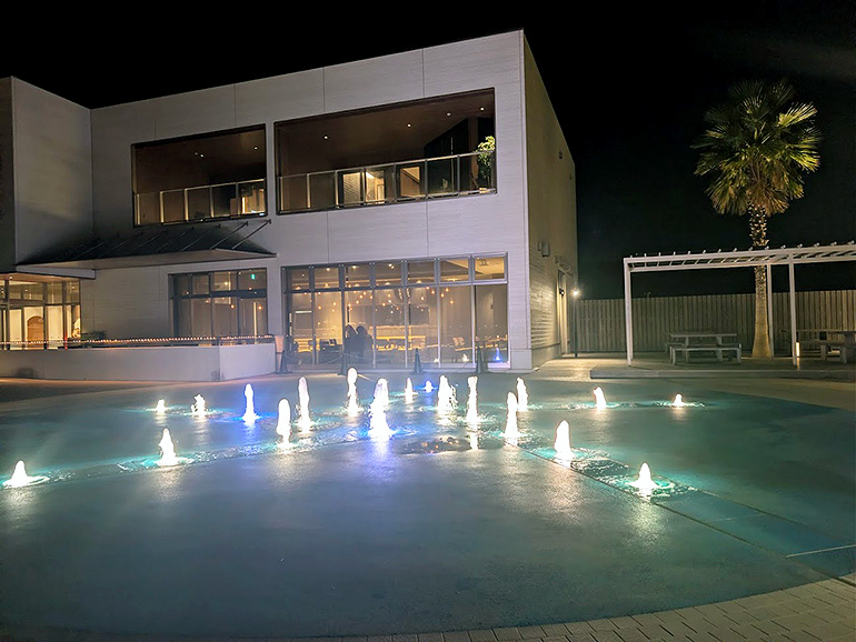 鳥居崎海浜公園の噴水