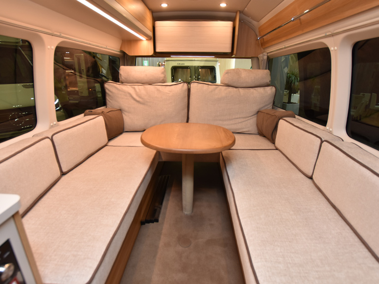 Lino Premium blocco Editionの内装