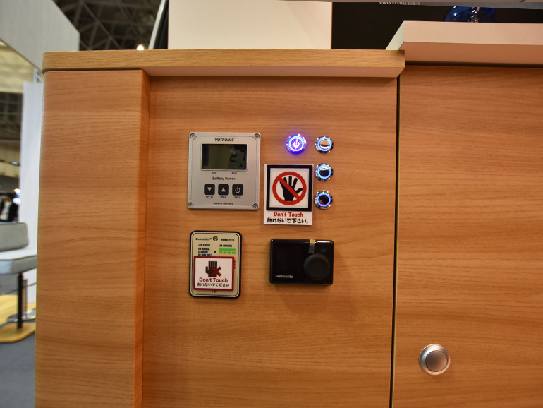 Lino Premium blocco Editionの内装