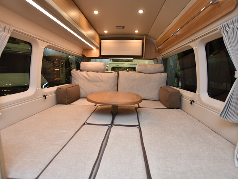 Lino Premium blocco Editionの内装