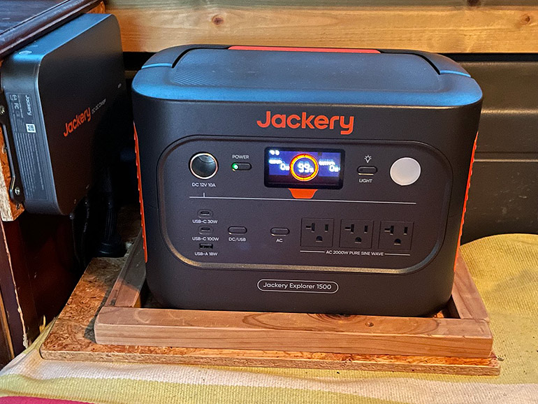 ポータブル電源の台座