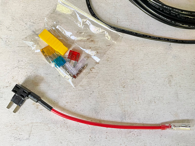 ヒューズソケット