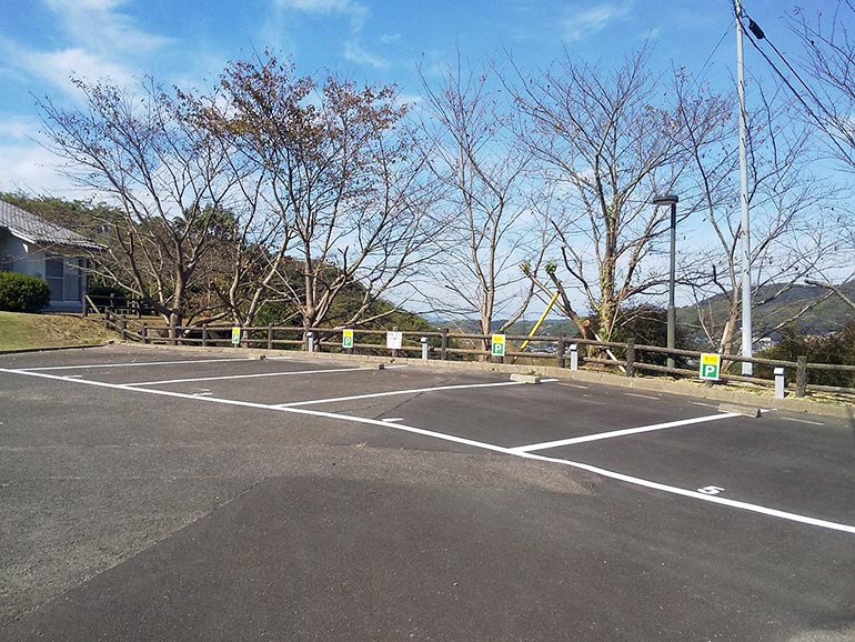 RVパーク 道の駅たからだの里さいたの駐車場