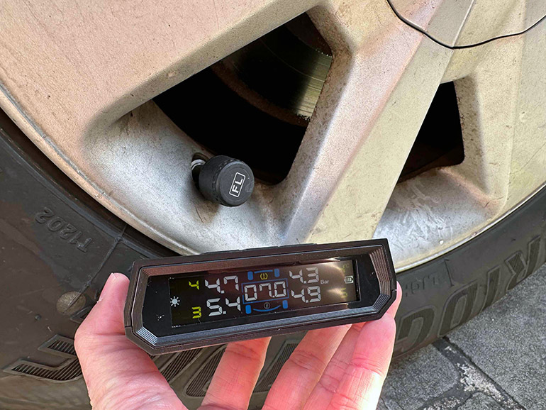 TPMSで空気圧を監視