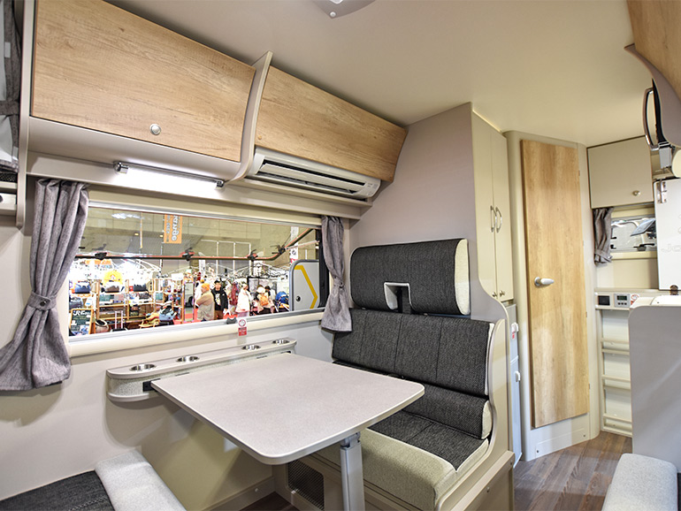 ジョリビー Type REの内装