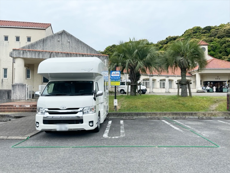 RVパークsmart 天然温泉 愛夢里の駐車場