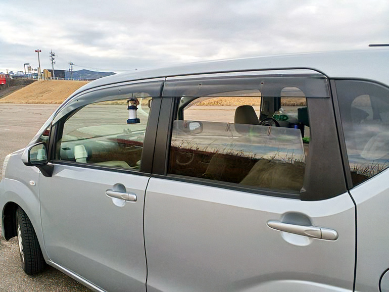 窓を開けて換気