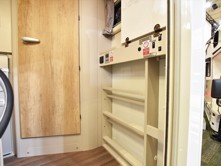 JolyBee（ジョリビー） Type REの内装