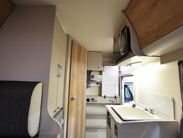 JolyBee（ジョリビー） Type REの内装