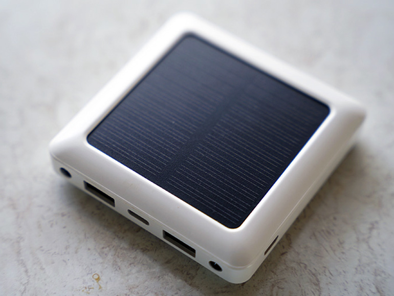 100均のモバイルバッテリー