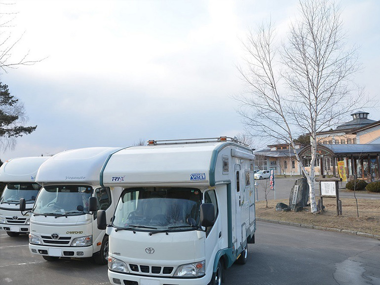 RVパーク峠の湯びほろの駐車場