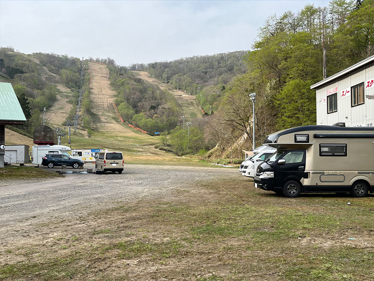 RVパーク ピリカの駐車場