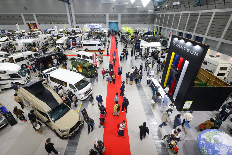 過去の東北キャンピングカーショーの様子