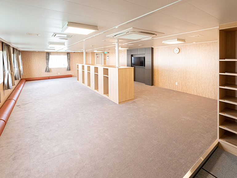 はやぶさⅢカーペット席