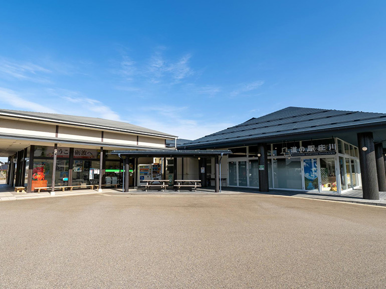 道の駅 庄川の外観