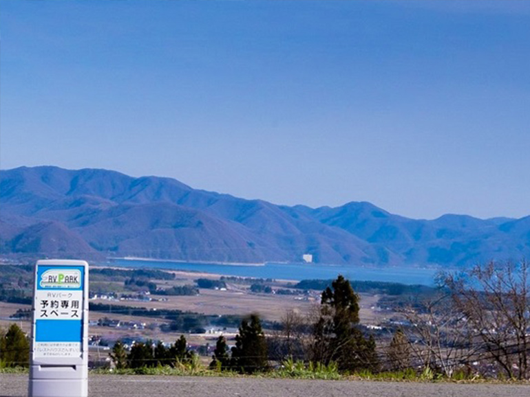 磐梯山・絶景の猪苗代スキー場RVパークの駐車場