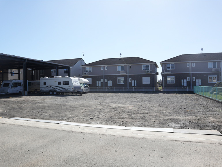 RVパーク津ぅの駐車場