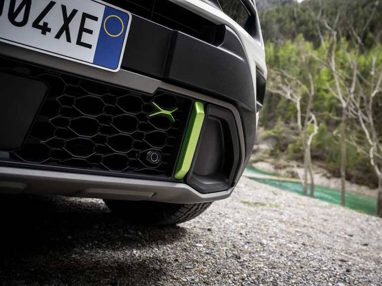 Jeep® Avenger 4xe Hybrid Launch Editionのx-camo