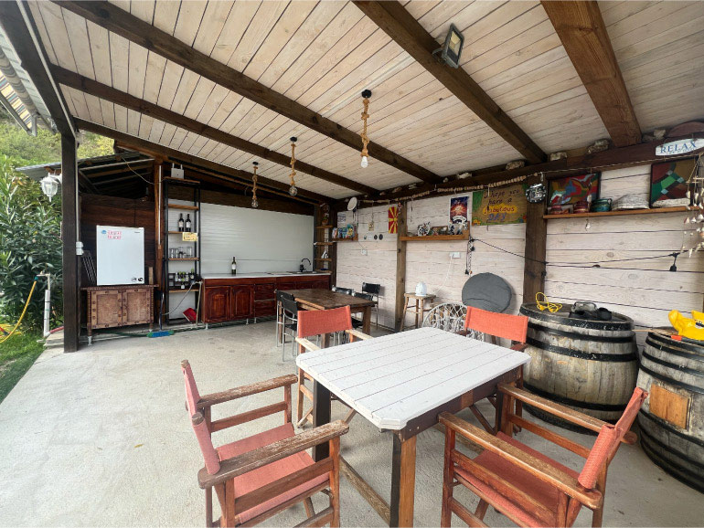 オフリド湖のキャンプ場