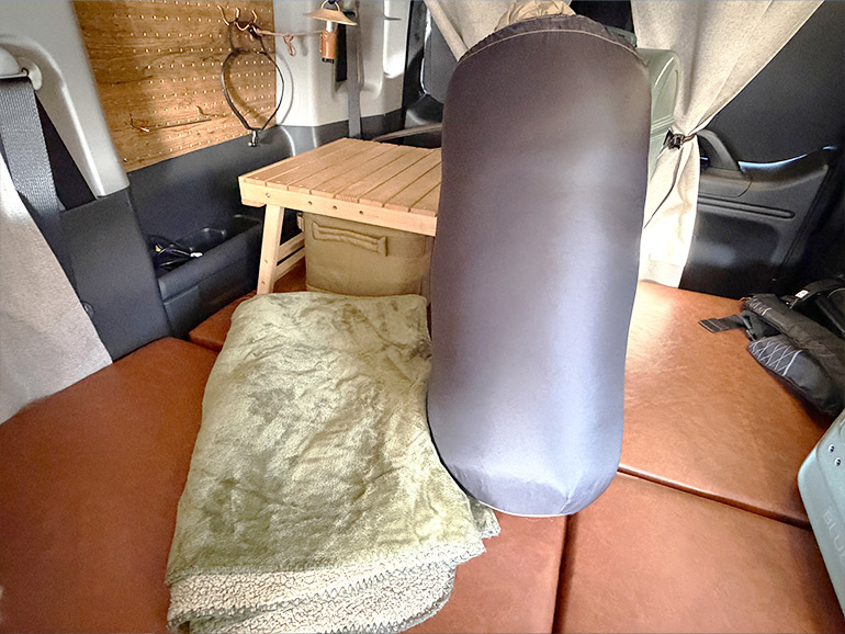 車中泊で使う寝具