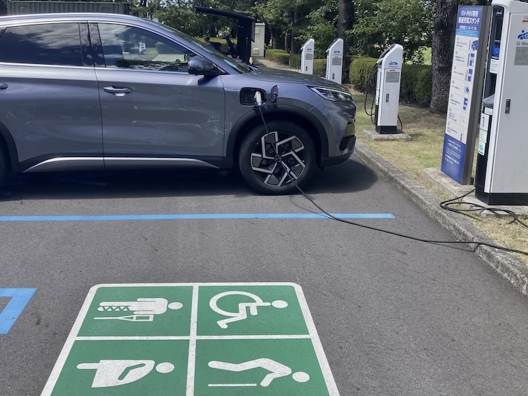 EV充電スタンド