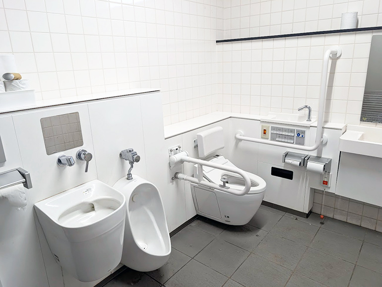 久慈浜海水浴場駐車場のトイレ