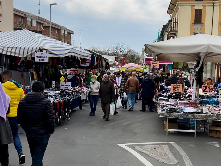 ヨーロッパの市場の風景