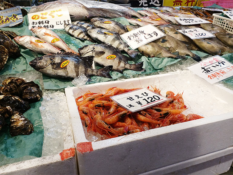 能登食祭市場店内商品