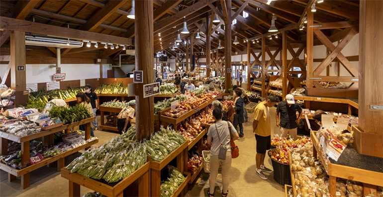 川場田園プラザ店内