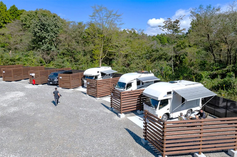 RVパーク TiC! ふじさん朝霧高原