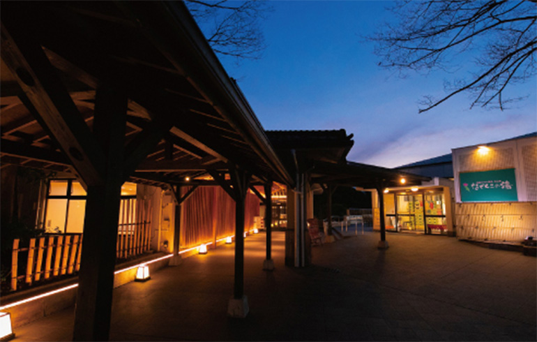 RVパーク 太山寺温泉なでしこの湯の外観