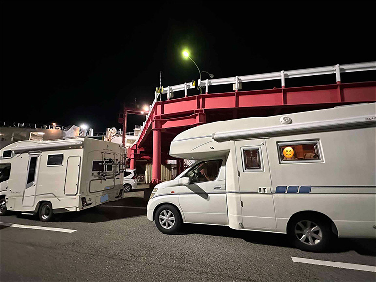 キャンピングカー