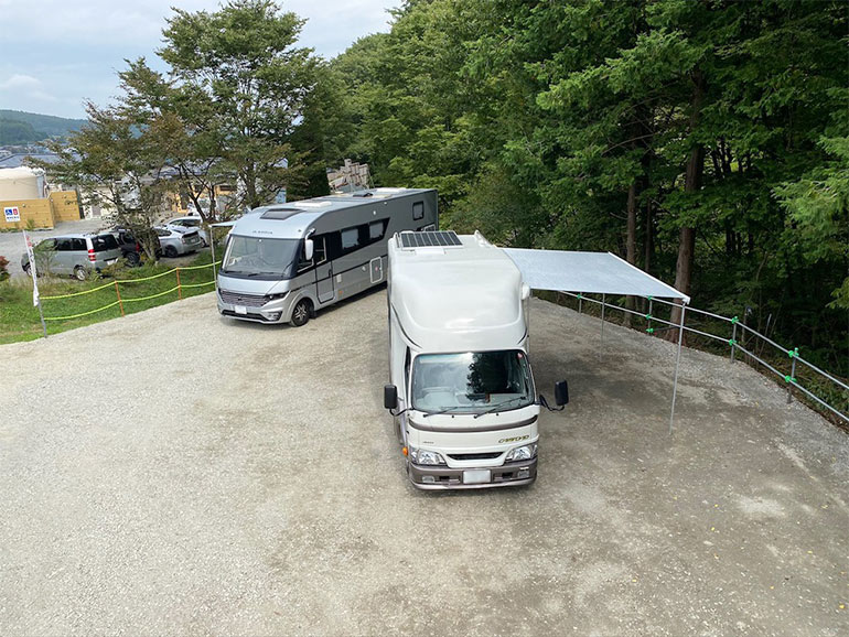 RVパークゆーとろん水神の湯の駐車場