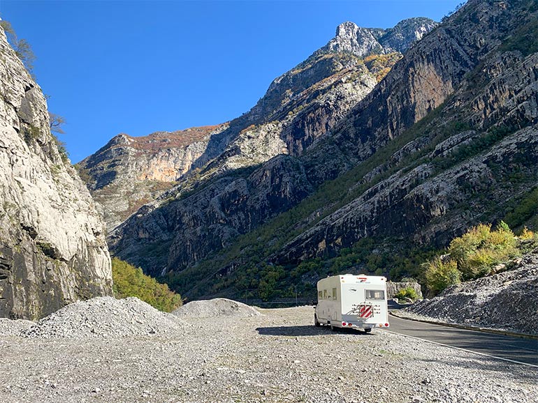 アルバニア・アルプスの景色