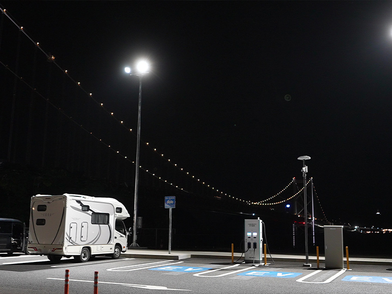 サービスエリア駐車場