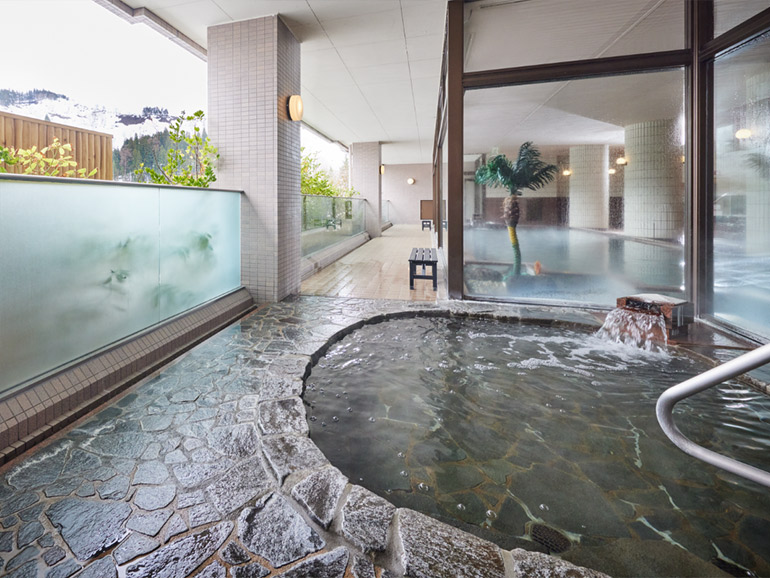 越後湯沢温泉リゾートホテルナスパニューオータニの温泉