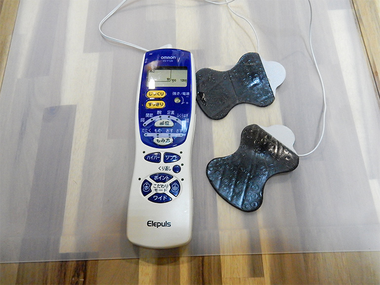 オムロン 低周波治療器 HV-F128