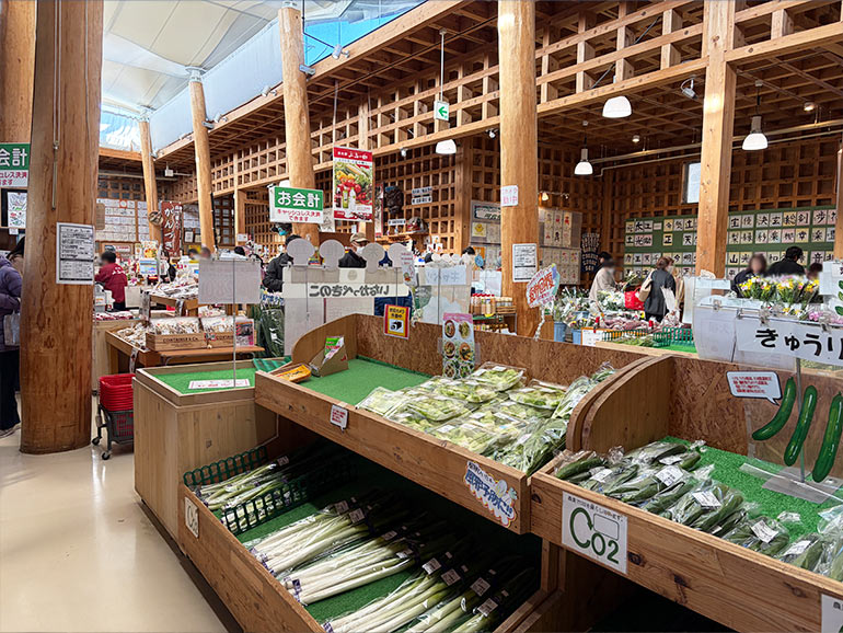 道の駅上品の郷の店内