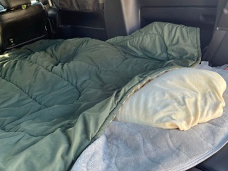 車中泊寝具