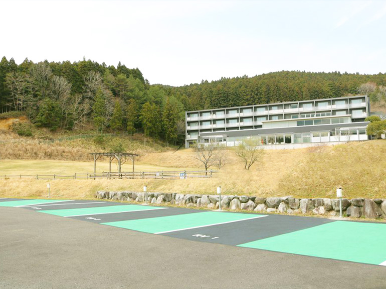 RVパーク メナード青山リゾートの駐車場