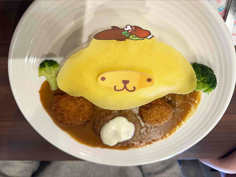サンリオ・ハーモニーランドで食事