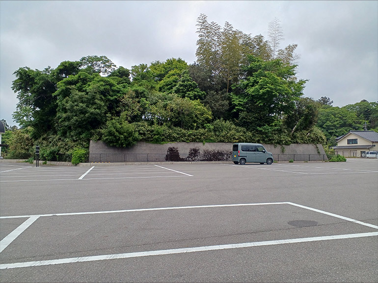 七尾城登山口駐車場
