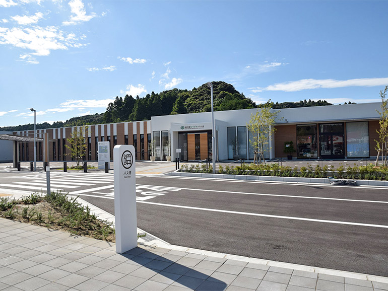 道の駅むつざわ つどいの郷の外観