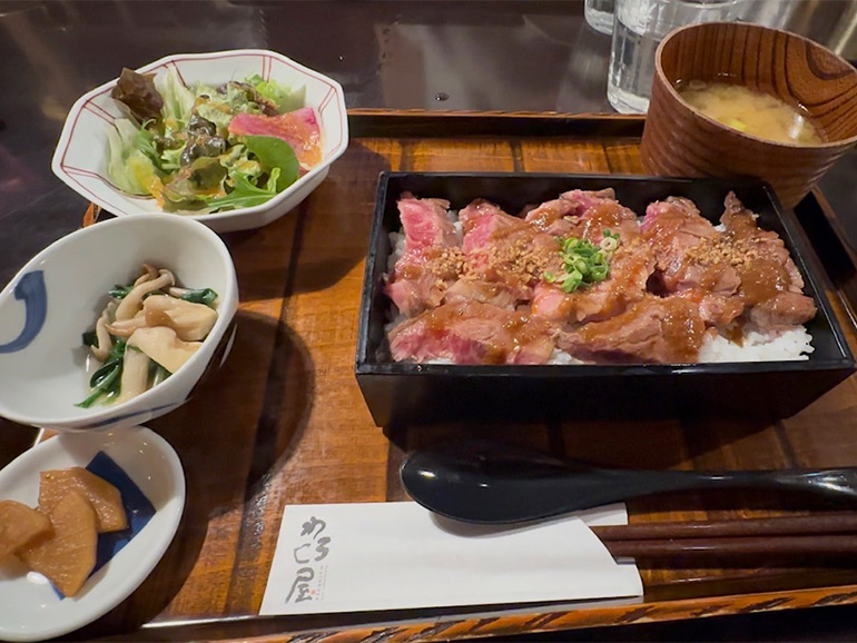 特選あか牛重