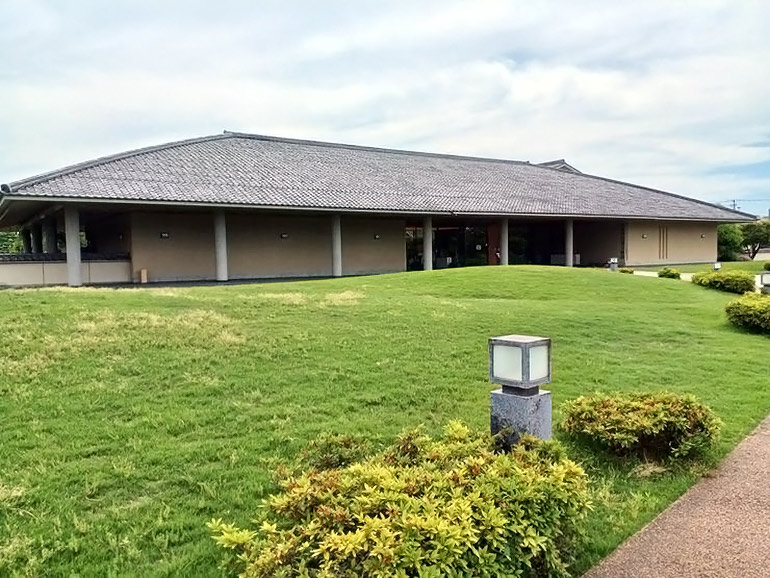 富山県水墨画美術館外観
