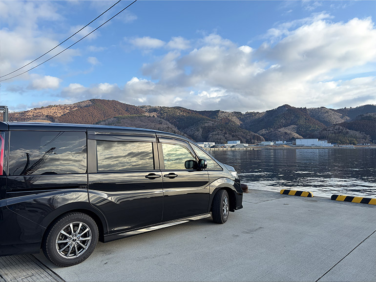 漁港に停めている車