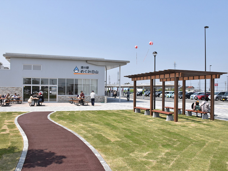 道の駅 めぐみ白山の外観