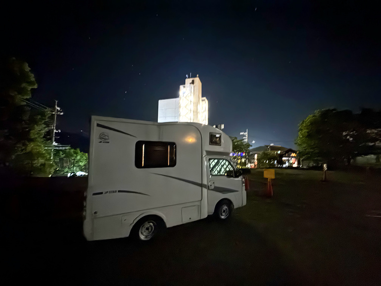 宮浜温泉RVパーク夜の様子